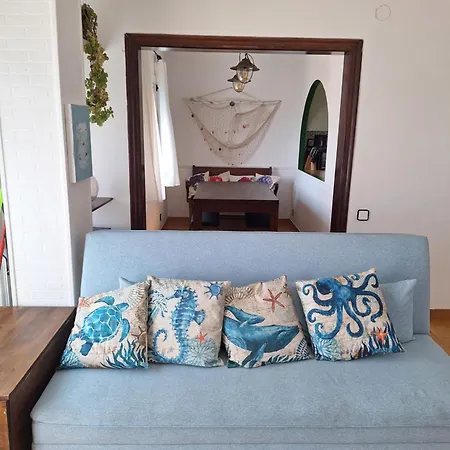 Charming On The Cliffs With Sea Views