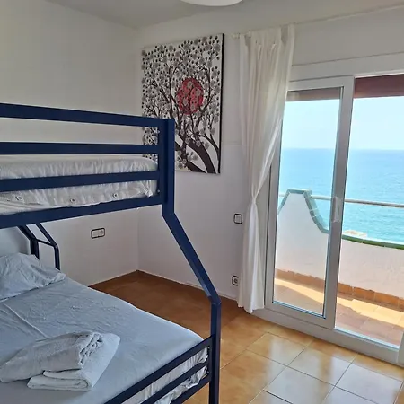 Charming 2br On The Cliffs With Sea Views