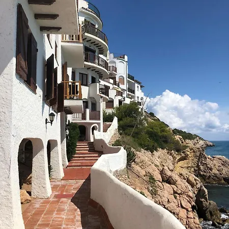 Charming On The Cliffs With Sea Views Lägenhet *