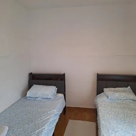 Charming 2br On The Cliffs With Sea Views Lägenhet